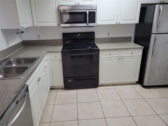 5005 WILES Road 108, Coconut Creek, FL 33073