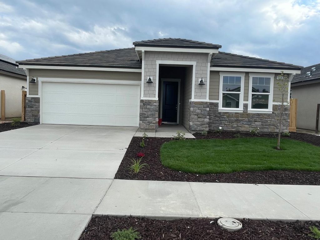 16181 West David Ave, Kerman, CA 93630