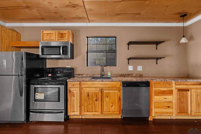 200 Dogwood Rd, Jefferson, TX 75657