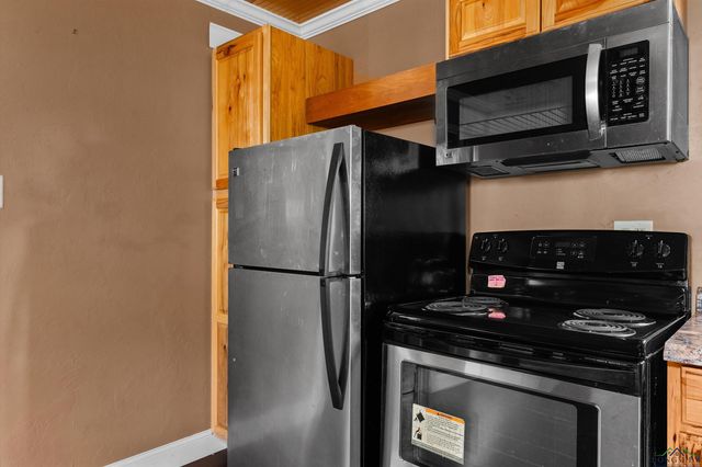 200 Dogwood Rd, Jefferson, TX 75657