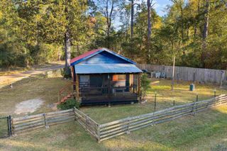 200 Dogwood Rd, Jefferson, TX 75657