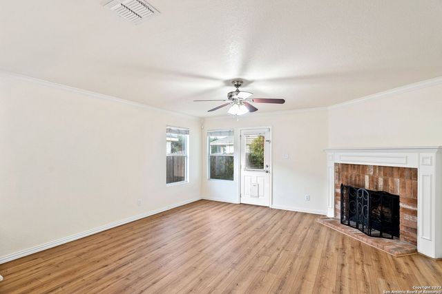 911 RUSTIC CACTUS, San Antonio, TX 78260