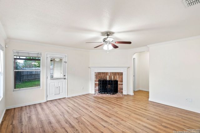 911 RUSTIC CACTUS, San Antonio, TX 78260