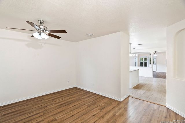 911 RUSTIC CACTUS, San Antonio, TX 78260