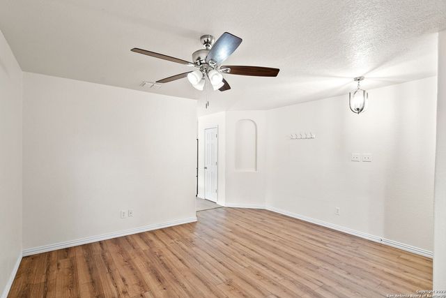 911 RUSTIC CACTUS, San Antonio, TX 78260