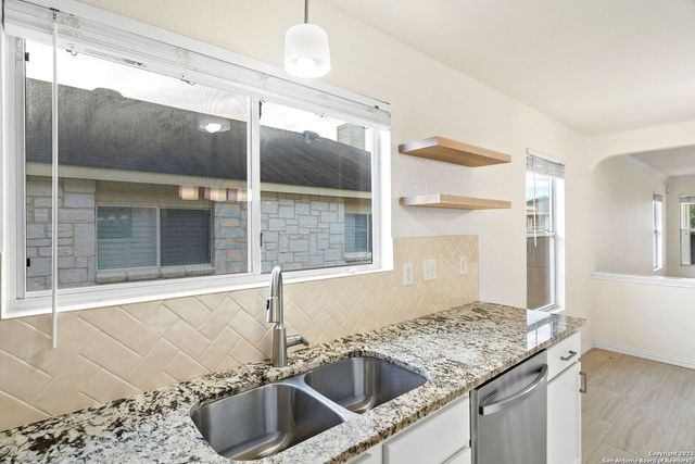 911 RUSTIC CACTUS, San Antonio, TX 78260