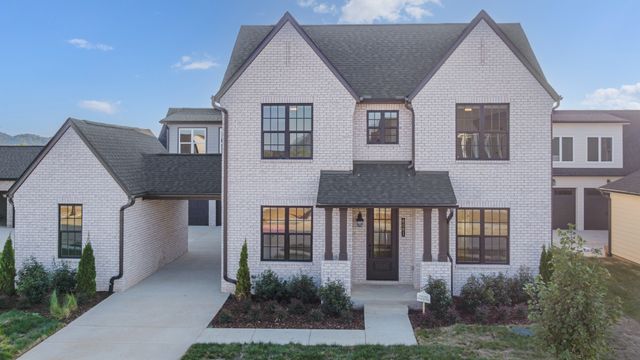 8081 Atlee Ct, College Grove, TN 37046