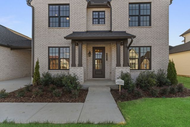 8081 Atlee Ct, College Grove, TN 37046