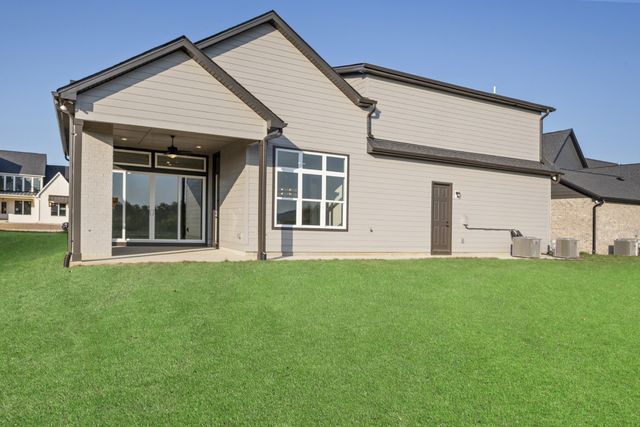 8081 Atlee Ct, College Grove, TN 37046