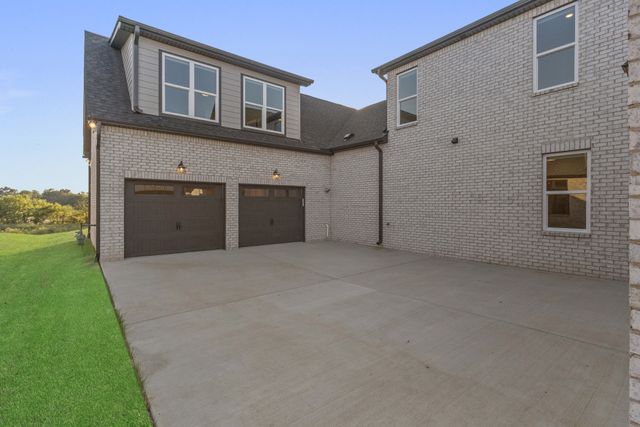 8081 Atlee Ct, College Grove, TN 37046
