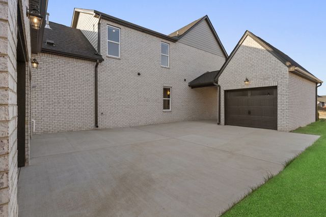8081 Atlee Ct, College Grove, TN 37046