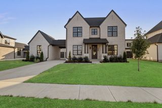 8081 Atlee Ct, College Grove, TN 37046