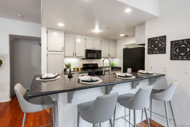 13021 Evening Creek Dr S 21, San Diego, CA 92128