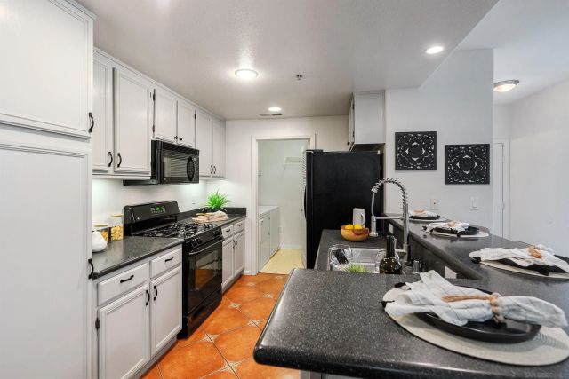 13021 Evening Creek Dr S 21, San Diego, CA 92128