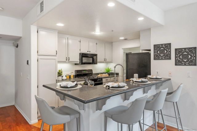 13021 Evening Creek Dr S 21, San Diego, CA 92128