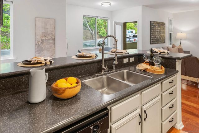 13021 Evening Creek Dr S 21, San Diego, CA 92128