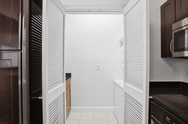 2299 Lone Star Drive 233, Sugar Land, TX 77479