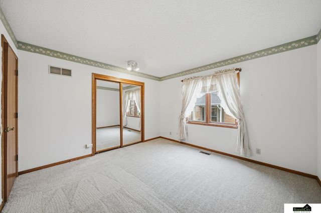 8309 Carriage Hill Court, Lincoln, NE 68510