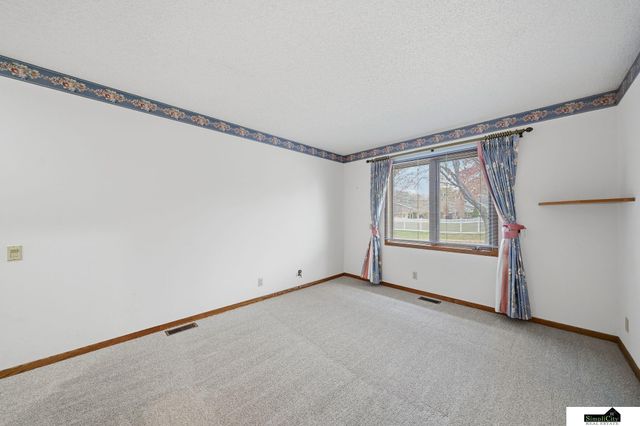 8309 Carriage Hill Court, Lincoln, NE 68510