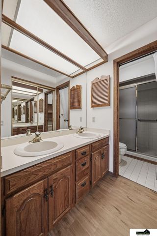 8309 Carriage Hill Court, Lincoln, NE 68510