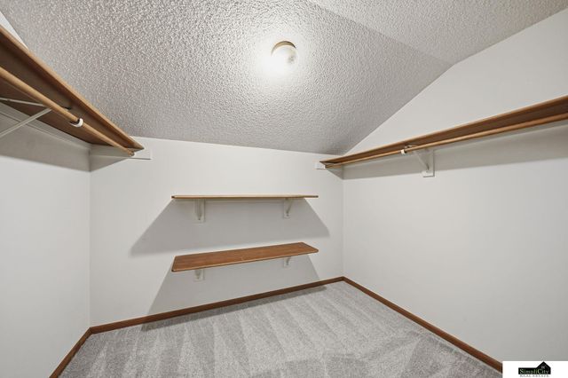 8309 Carriage Hill Court, Lincoln, NE 68510