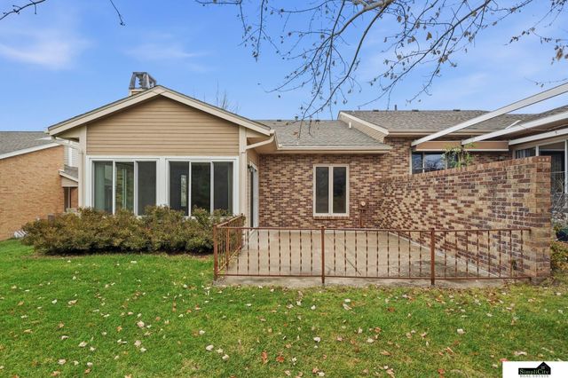 8309 Carriage Hill Court, Lincoln, NE 68510