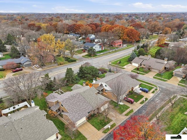 8309 Carriage Hill Court, Lincoln, NE 68510