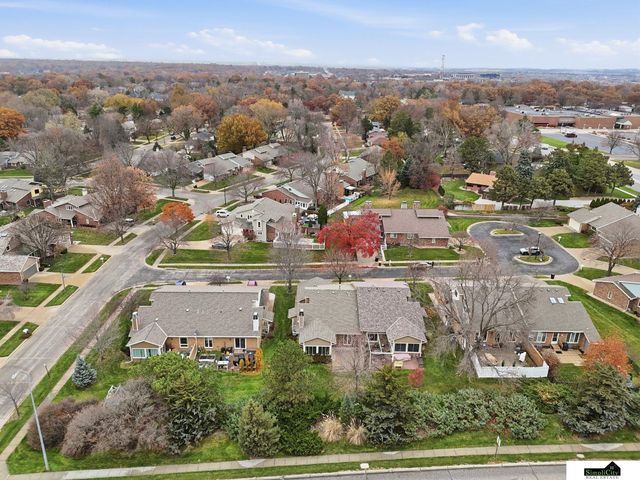 8309 Carriage Hill Court, Lincoln, NE 68510