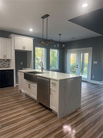 1755 Amelia, Beaumont, TX 77707