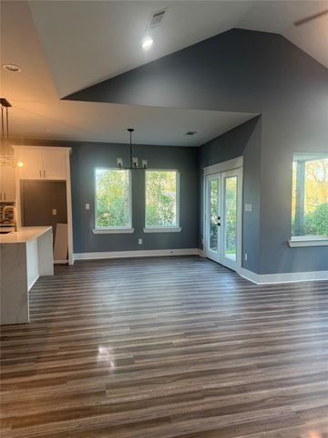 1755 Amelia, Beaumont, TX 77707