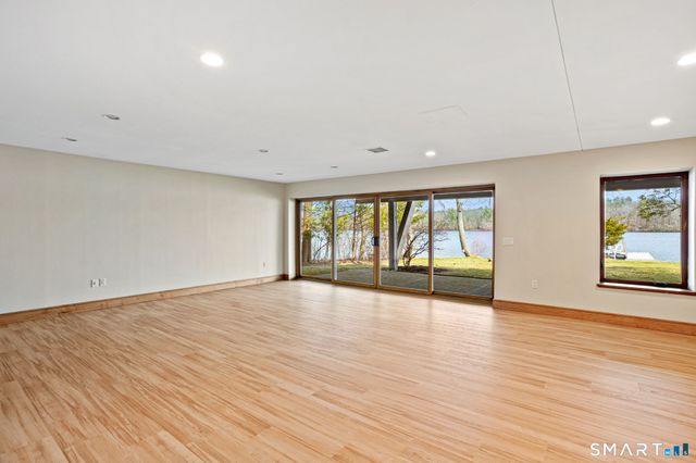 152 Lakeside Drive, Lebanon, CT 06249