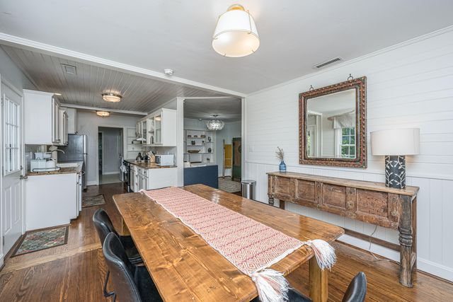 1128 Carter Avenue, Mount Pleasant, SC 29464