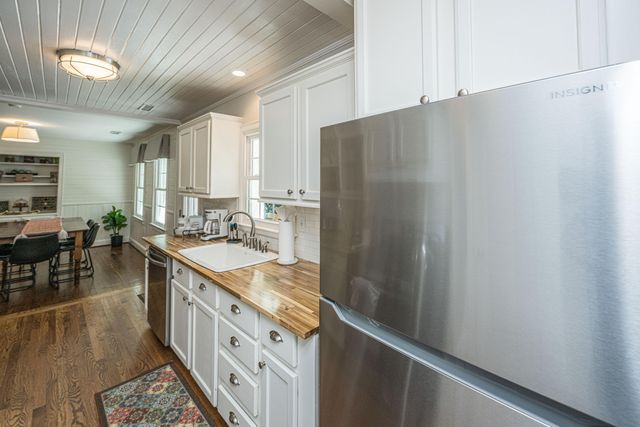 1128 Carter Avenue, Mount Pleasant, SC 29464