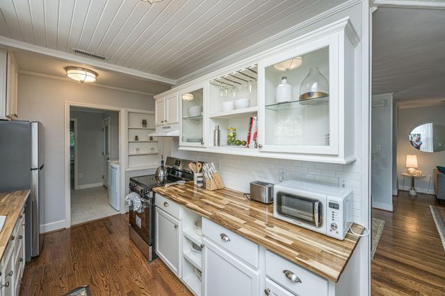 1128 Carter Avenue, Mount Pleasant, SC 29464