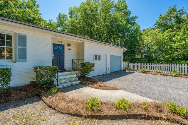 1128 Carter Avenue, Mount Pleasant, SC 29464
