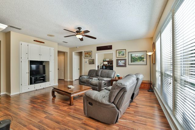 7129 Aspen Wood Trail, Fort Worth, TX 76132