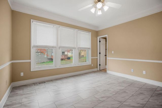 811 Stratford Drive, Raymore, MO 64083