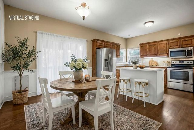 811 Stratford Drive, Raymore, MO 64083