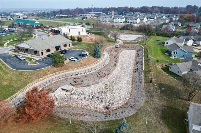 811 Stratford Drive, Raymore, MO 64083