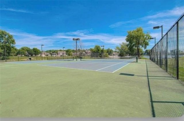 811 Stratford Drive, Raymore, MO 64083