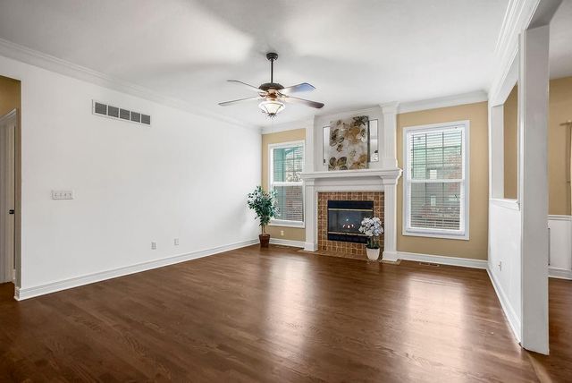 811 Stratford Drive, Raymore, MO 64083