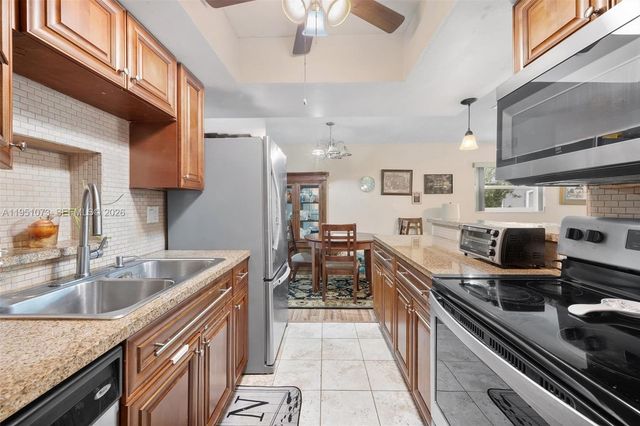 4714 NW 50th Ct, Tamarac, FL 33319