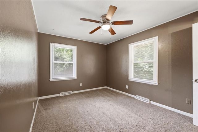 10504 Corrington Avenue, Kansas City, MO 64134