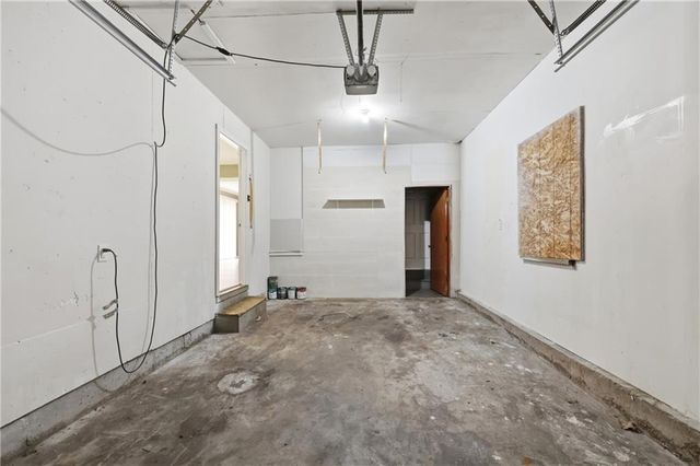 10504 Corrington Avenue, Kansas City, MO 64134