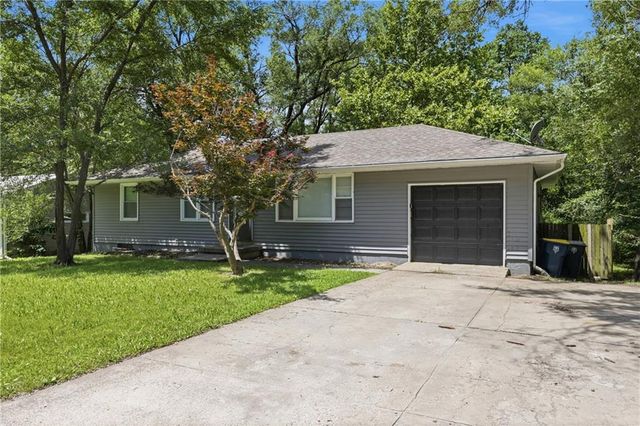 10504 Corrington Avenue, Kansas City, MO 64134