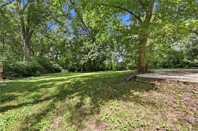 10504 Corrington Avenue, Kansas City, MO 64134