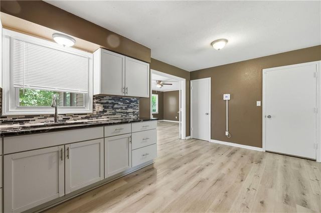 10504 Corrington Avenue, Kansas City, MO 64134