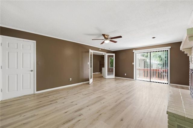 10504 Corrington Avenue, Kansas City, MO 64134