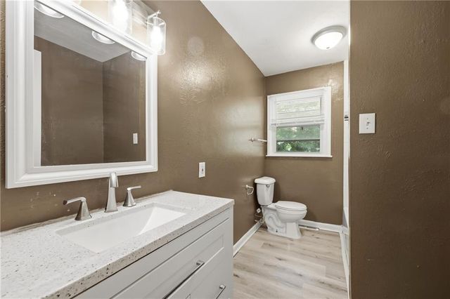 10504 Corrington Avenue, Kansas City, MO 64134