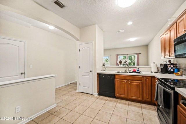 1607 BISCAYNE BAY Drive, Jacksonville, FL 32218